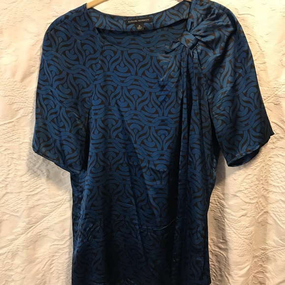 Banana Republic Tops - Banana Republic Blue Silk Blk Pattern Blouse Medium